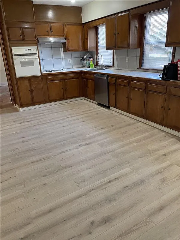 2 bed, 1200 sqft, $3,200 — Photo 3