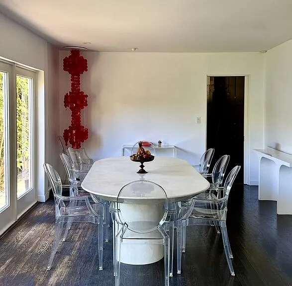 1555 Rising Glen Rd — Photo 8