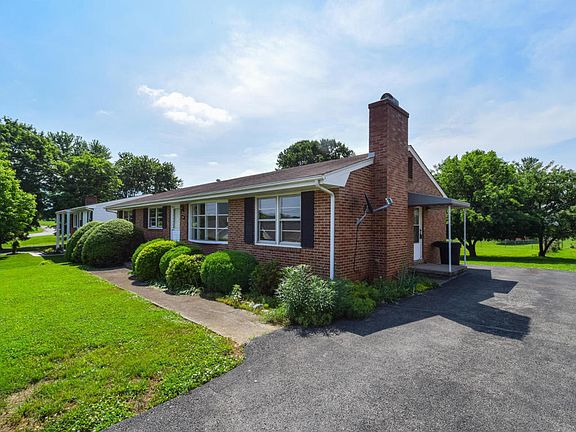 2nd image of 747 Plantation Cir