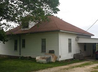 1049 NE 470 Rd, Calhoun, MO 65323