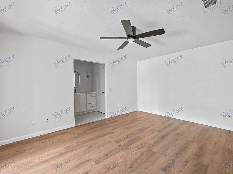2832 Townbluff Dr — Photo 13