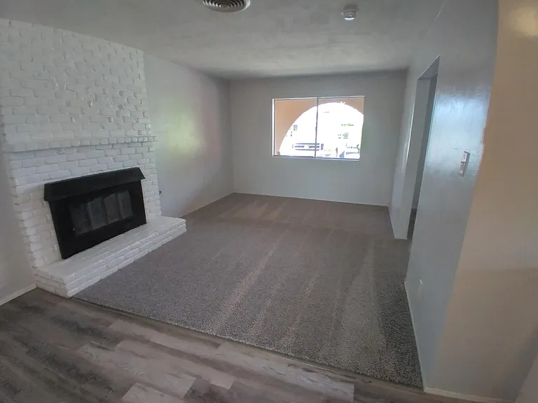 2505 Holladay Ave — Photo 3