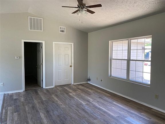 5th image of 1523 Justin Ct