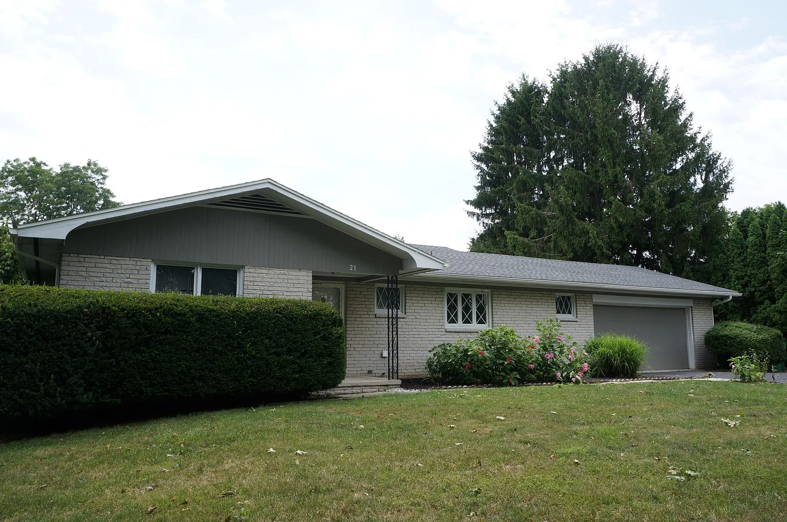 21 Acorn Cir photo 1