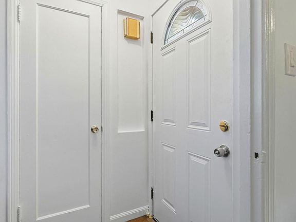 5th image of 152 Ordway St