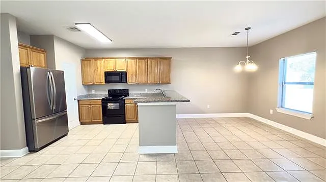 Building Photo - 126 Pear St #A