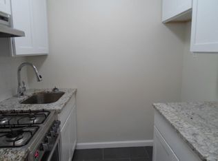 430 W 34th St APT 4E, New York, NY 10001