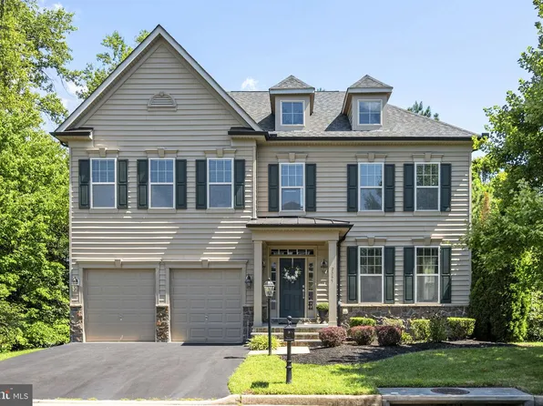 2055 Square Tiller Mews, Woodbridge, VA 22191