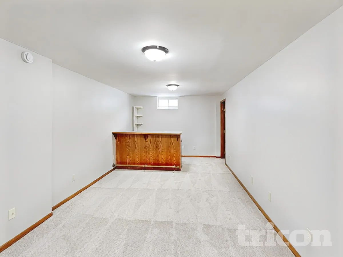 Building Photo - 11893 Dunhill Rd