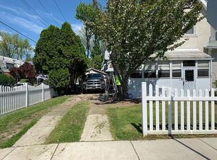 48 Maple St, Marcus Hook, PA 19061