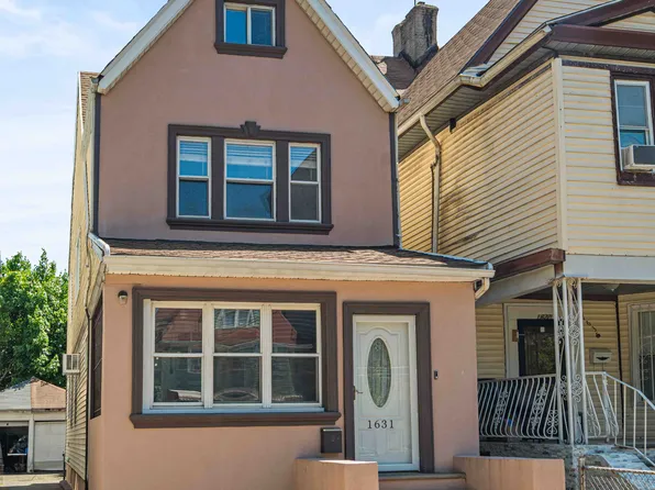 1631 New York Avenue image 1 of 17