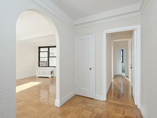Sold by Sotheby's International Realty | media 9