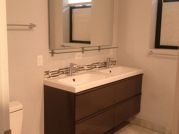 3rd image of 6121 S Greenwood Ave APT 1W