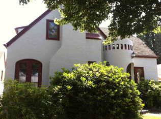 8020 Roosevelt Way NE, Seattle, WA 98115