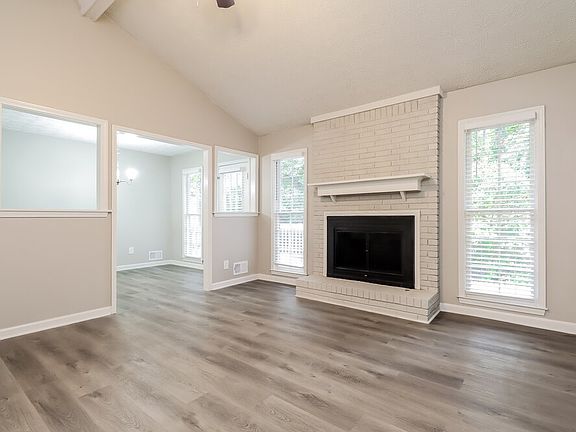 4th image of 1609 Sugar Plum Dr SW