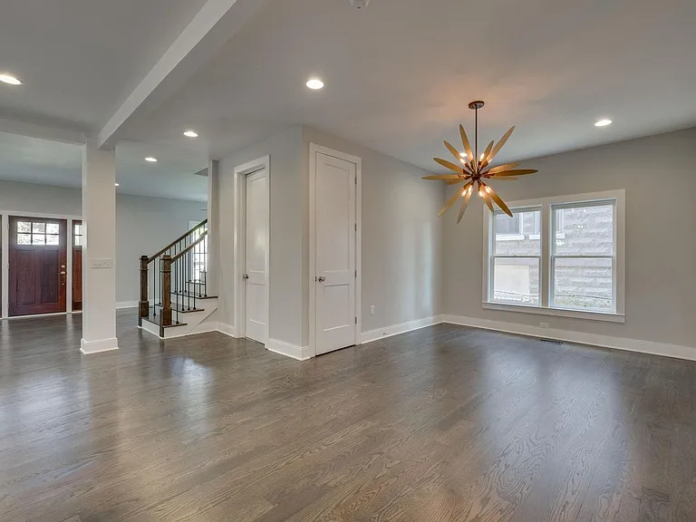 1509 Ashwood Ave — Photo 4