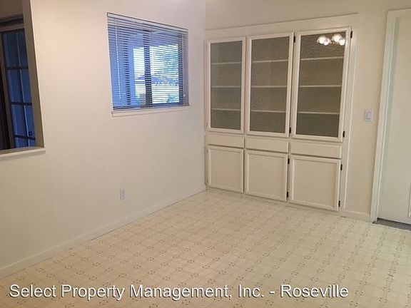 3rd image of 1817 Vista Creek Dr