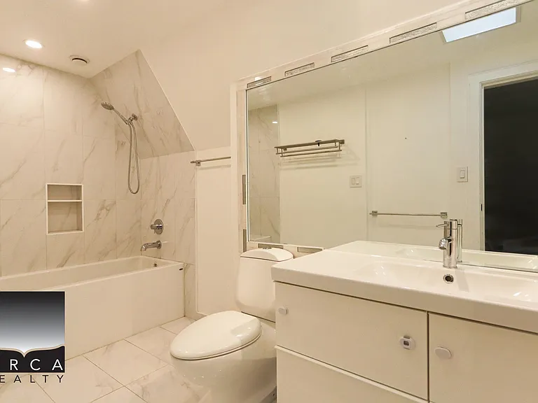 2752 Byron Rd — Photo 18