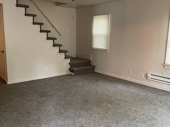 5th image of 27 Howard Dr