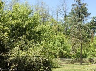 26 N Lake Angelus Rd, Auburn Hills, MI 48326