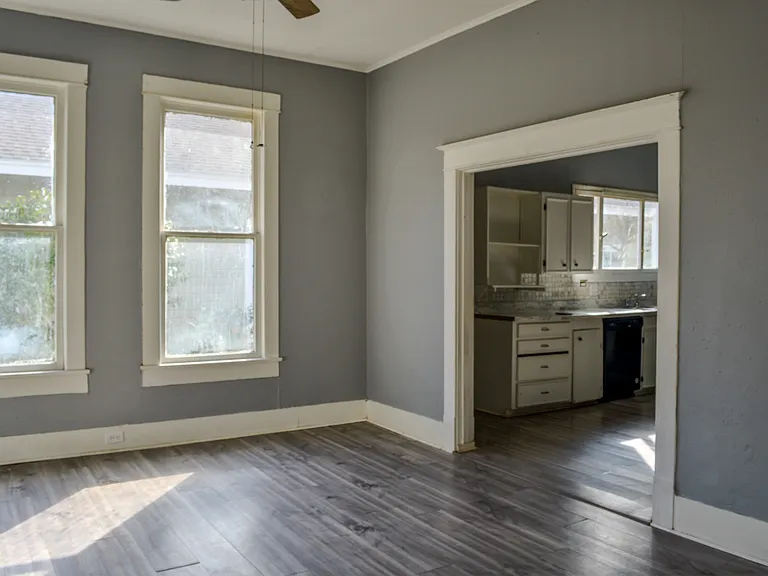 2416 Highland Ave — Photo 15