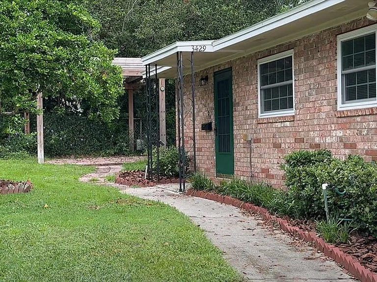 3429 S Polk Ave — Photo 1