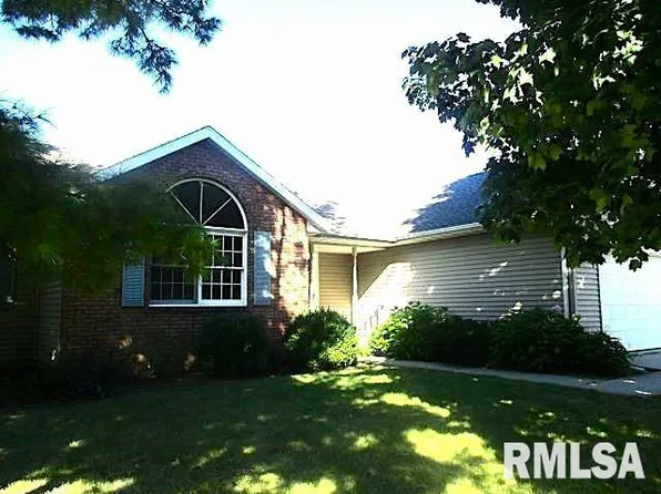 9919 N Bermuda Ct, Peoria, IL 61615