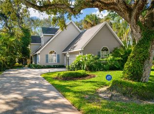 712 Date Palm Rd, Vero Beach, FL 32963