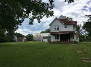 302 W 2nd St, Lyle, MN 55953