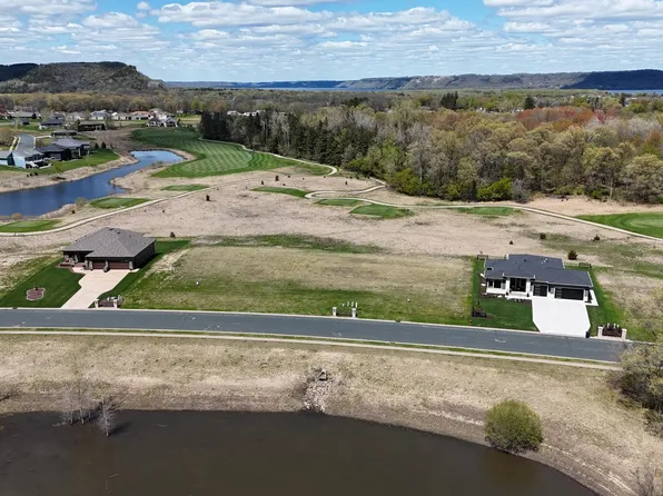 2230 Clubhouse Dr, Lake City, MN 55041