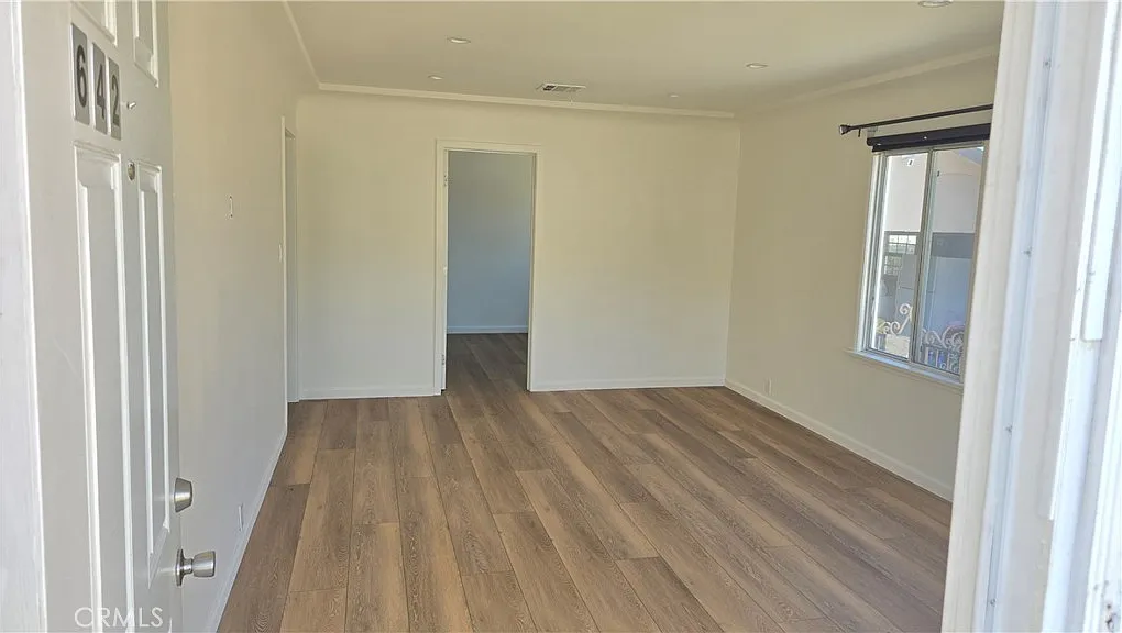 1 bed, 700 sqft, $2,200 — Photo 2