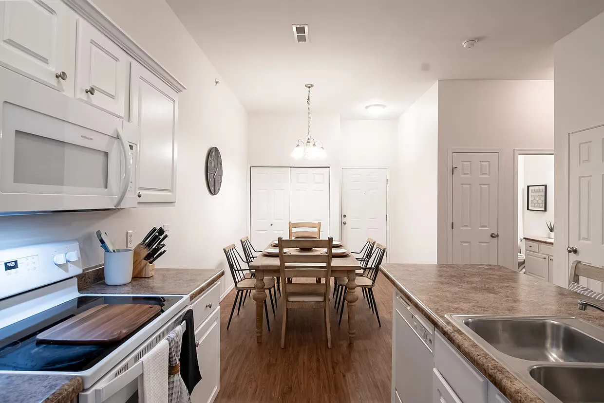 Marion Park Apartments — Photo 1