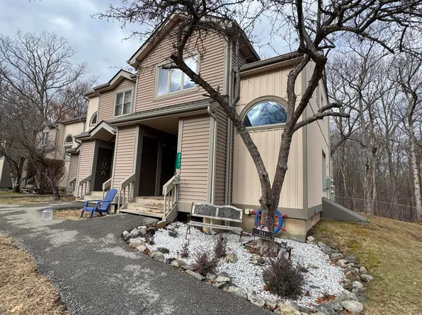 211 Northslope Ii Rd, East Stroudsburg, PA 18302