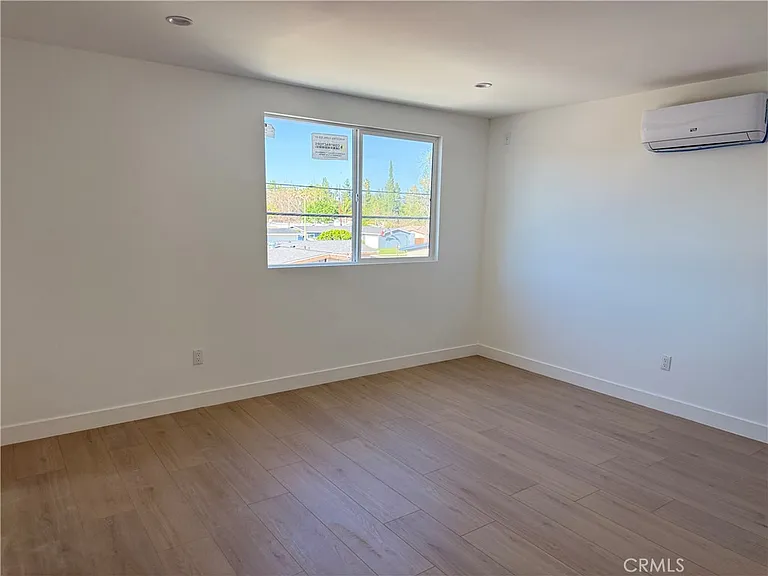 22913 Sherman Way — Photo 11
