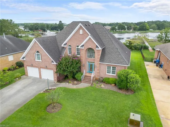 1938 Lancing Crest Ln, Chesapeake, VA 23323
