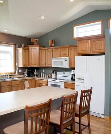5th image of 1602 Oakwood Dr