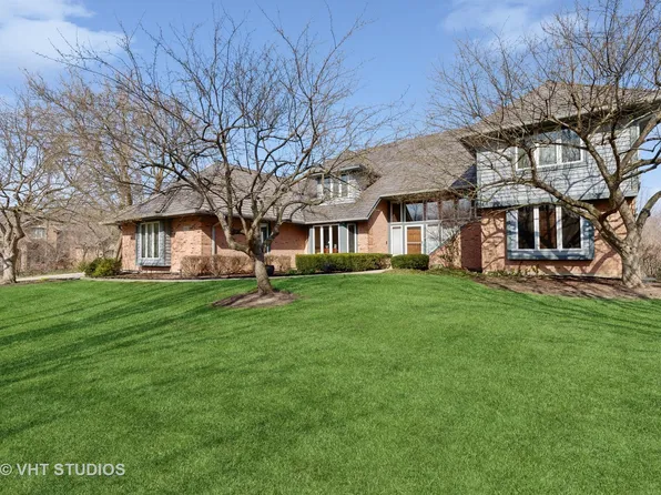 1512 Sunnyview Rd, Libertyville, IL 60048