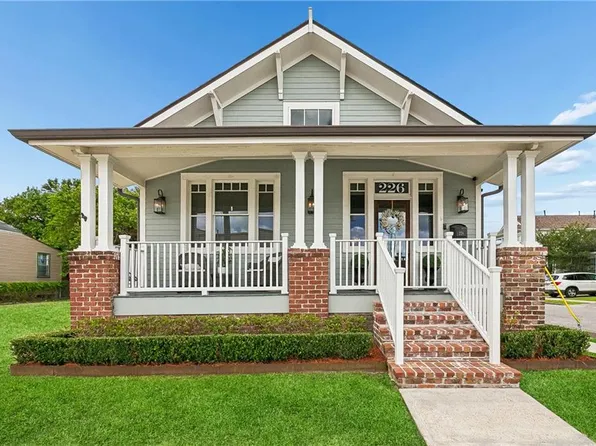 226 1st St, Gretna, LA 70053