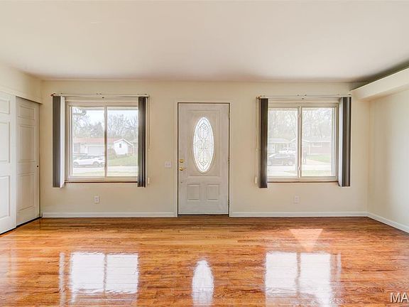 2nd image of 10127 Monarch Dr