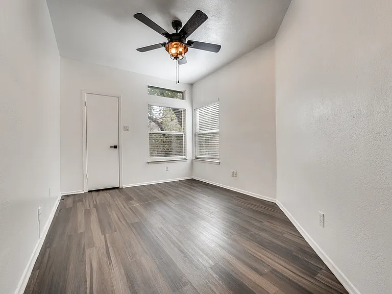 5550 Spring Valley Rd #E22 — Photo 13