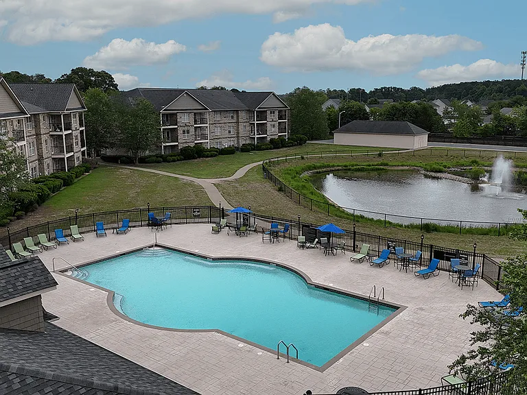 Parcstone Apartments — Photo 24