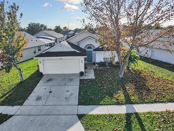 2nd image of 2699 Willow Glen Cir