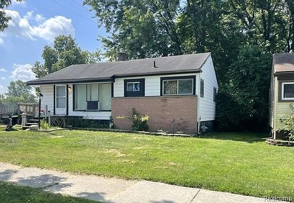31415 Glen St, photo 5