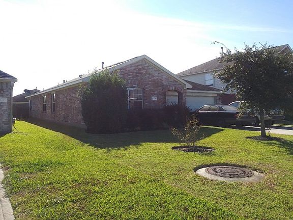 3rd image of 25439 Barmby Dr