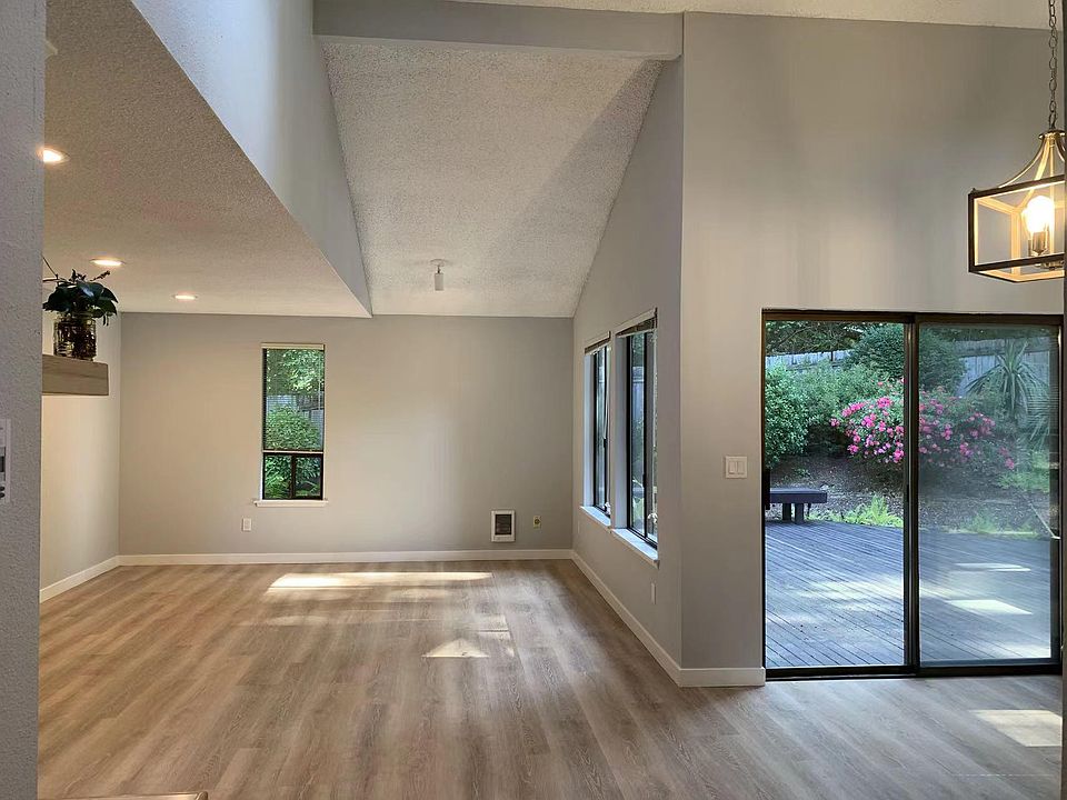 Living room with garden view.