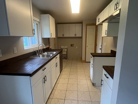 2nd image of 7527 180th St SE #A