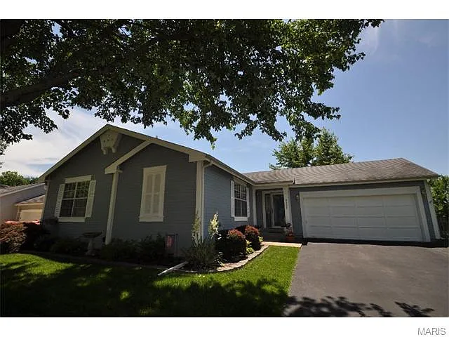 4122 Monsols Dr photo 1