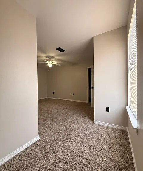 2123 Tom St — Photo 15