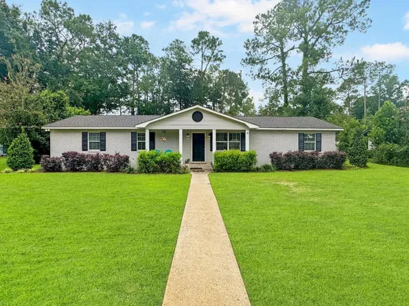 1504 Woodland Dr, Bainbridge, GA 39819