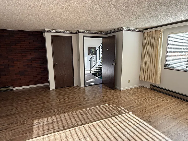 2209 Colby Ave #4 — Photo 6